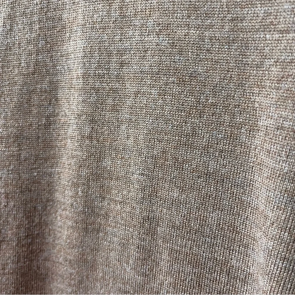 Magaschoni Men's 100% Wool Tan V-Neck Sweater size Large Tall - Picture 7 of 9